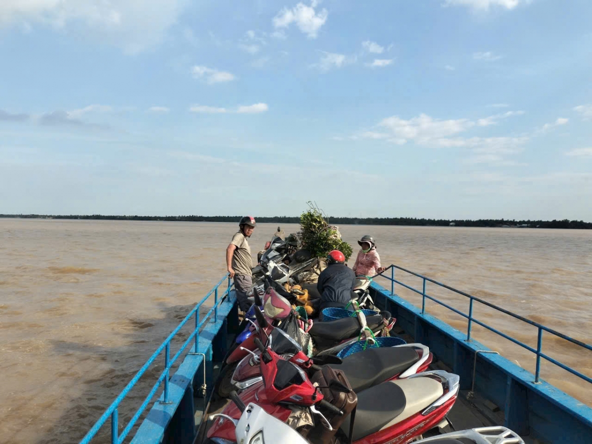 Đồng Tháp: Triển khai Dự án “Xã hội hóa nạo vét tuyến luồng hàng hải sông Tiền”